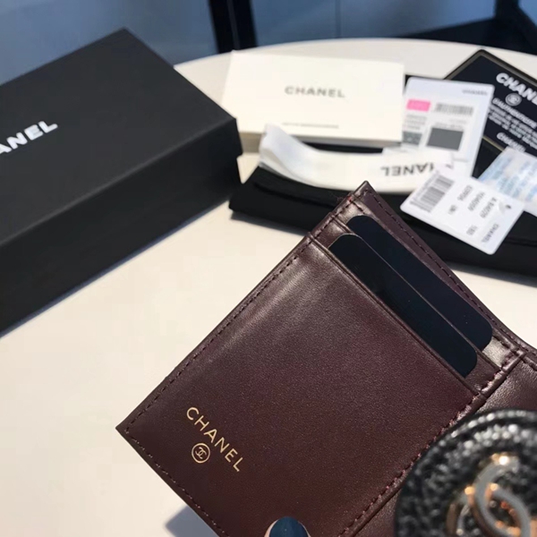 シャネル財布全体デザイン